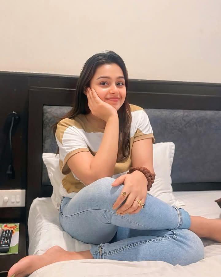 IndiaEscort069